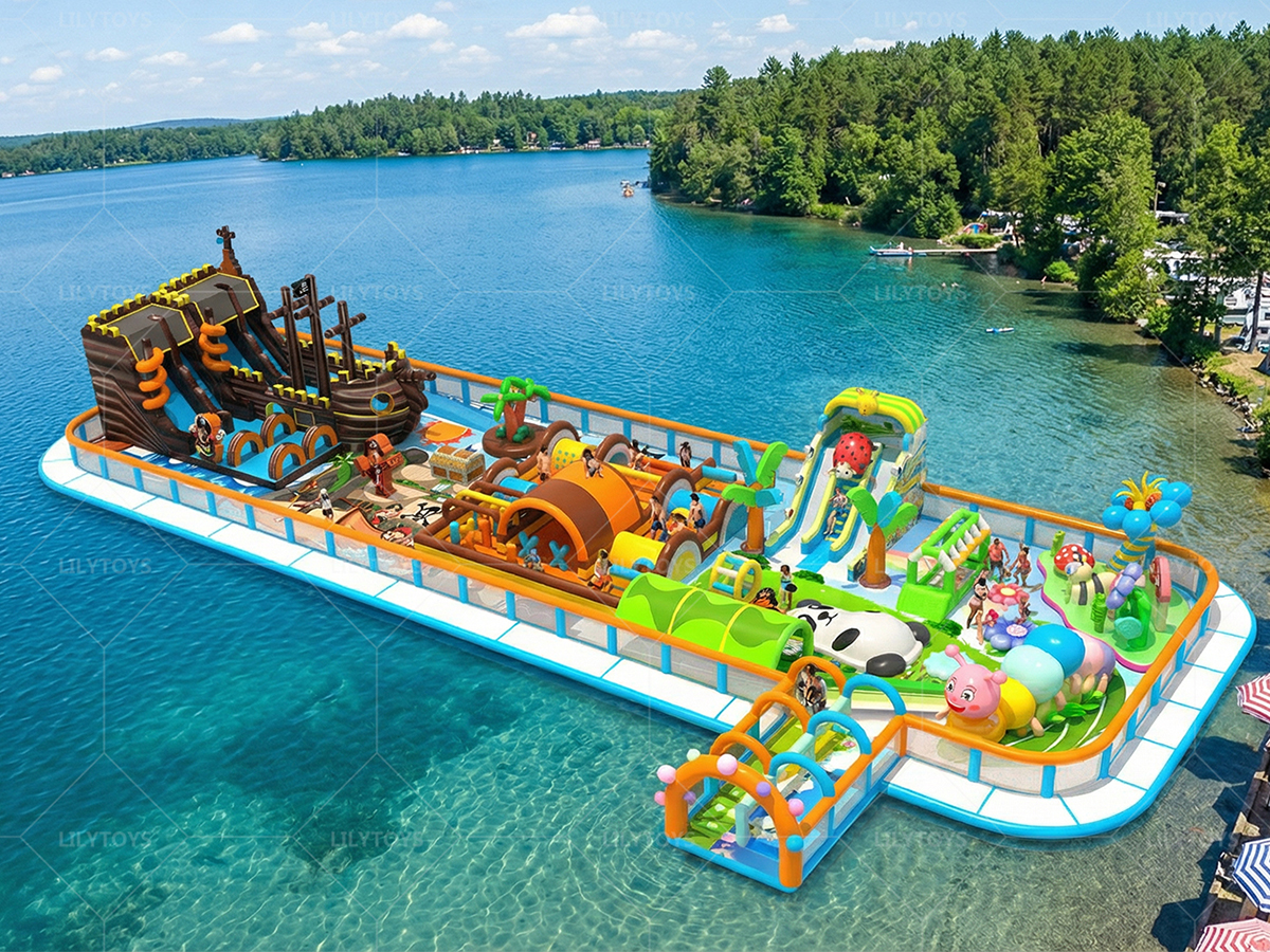 Inflatable Water Bouncy Park